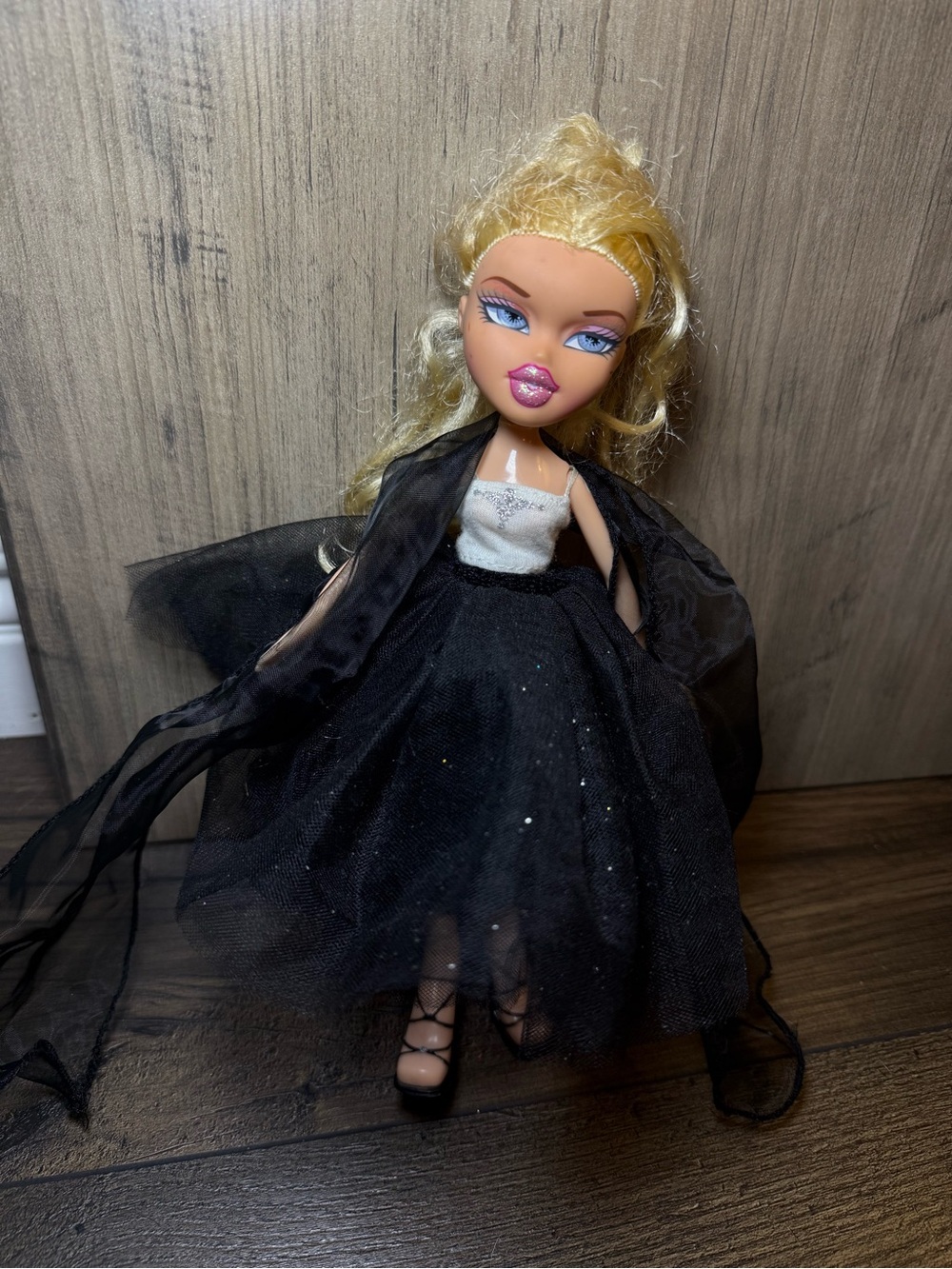 Vintage 2003 Formal Funk Cloe Doll Limited Edition Prom